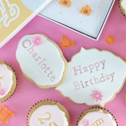 Kit Stamp embosseur Fun Fonts Chiffres & lettres Cupcakes et Cookies Collection 2-1 PME
