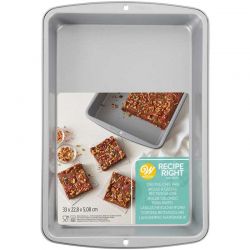 Wilton Recipe Right – Moule Gâteau Rectangulaire 33 × 22,9 cm (antiadhésif, acier épais)